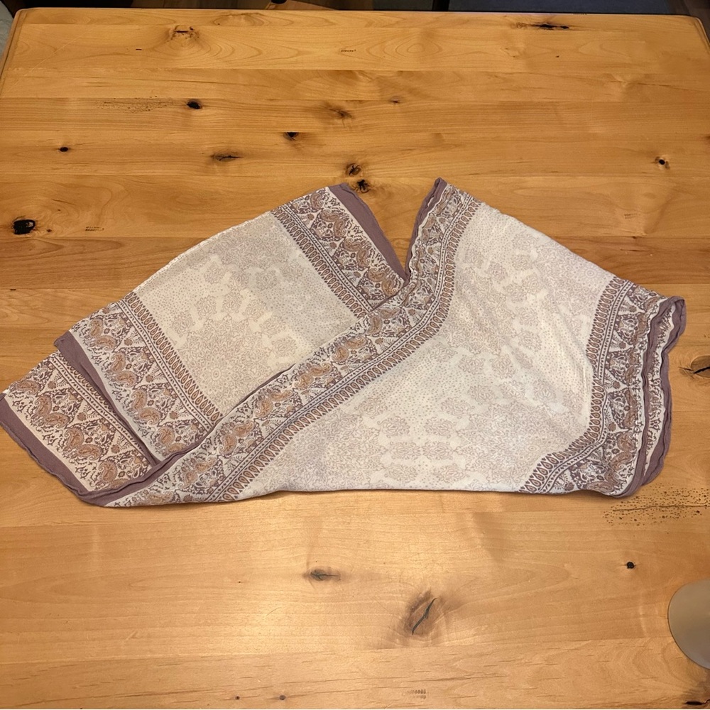 Rectangular Beige / Neutral Toned Paisley Scarf - image 1